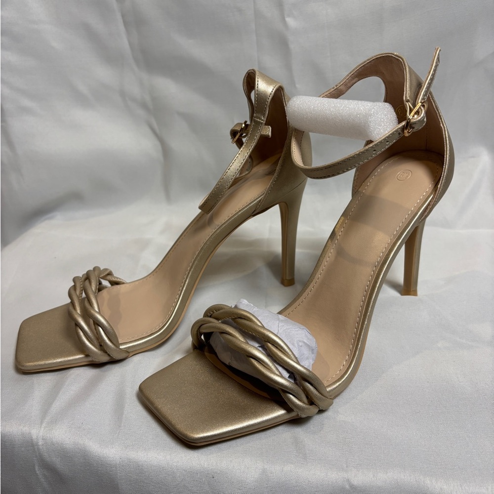 Light Gold Twist Strap Stiletto Heels – Size 8.5 – New in Box